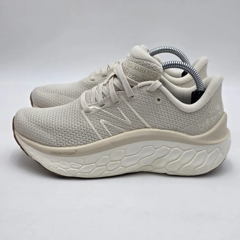New Balance Wkairaw1 Beige Running Shoes Women's Size 6W Wide NWOB